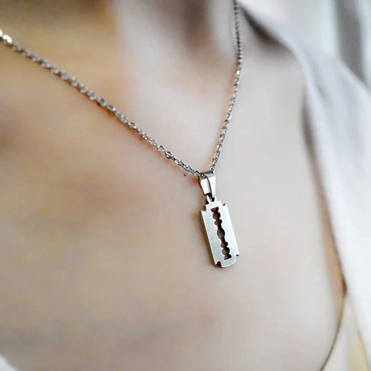 Blade necklace